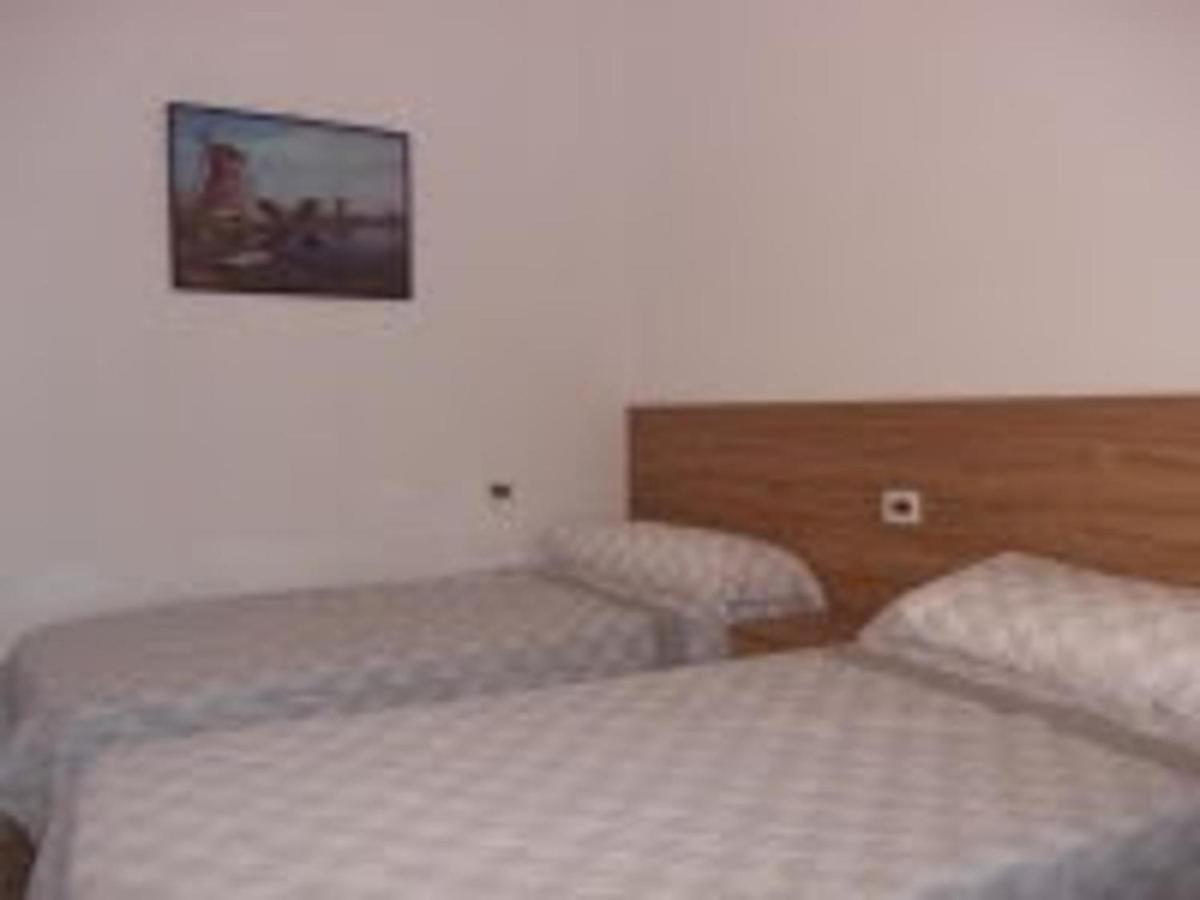 Piles - Apartment - Sleeps 7 - Parking - Seafront Luaran gambar